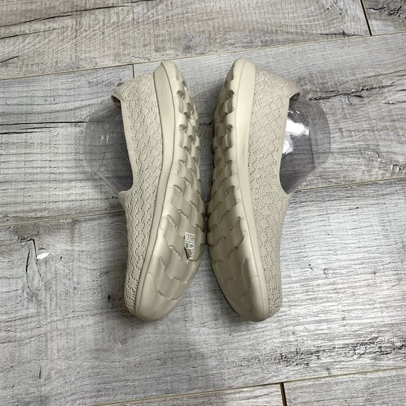 Skechers Womens Cream GOGA MAX Slip On Sneaker Size 9.5 Gen 5 Knit NEW - Picture 3 of 10